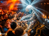 Bar crawl & "Duplex " Disco CLub